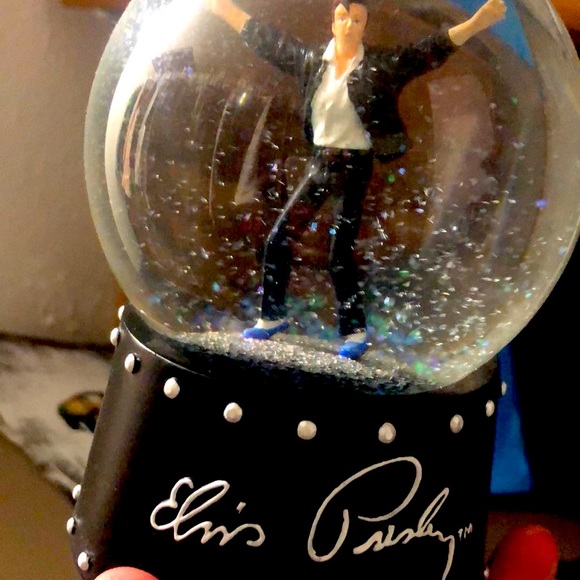 Vintage Elvis Presley snow globe - Picture 2 of 2